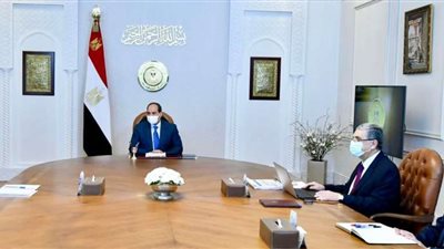 الرئيس السيسي يوجه بتركيز استراتيجية المشروعات في المنطقة الاقتصادية لقناة السويس