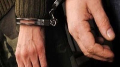 شخص يستعين بـ 