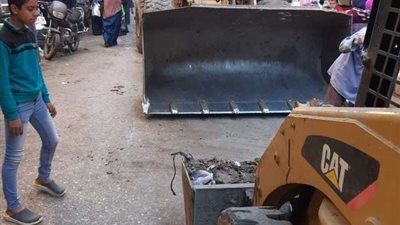 تحرير 47 محضر إشغال وغلق 5 محال تجارية بدون ترخيص بأسيوط