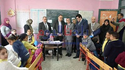 غراب يُتابع سير العملية التعليمية بمدرسة طلبة عويضة الإبتدائية بالزقازيق