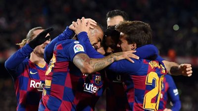 التشكيل الرسمي لمباراة برشلونة وريال بيتيس بالدوري الإسباني