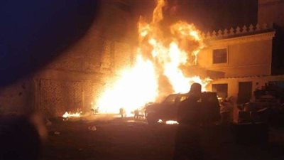 حريق هائل بالقرب من مسجد سيدي عبد الرحيم القناوي بقنا