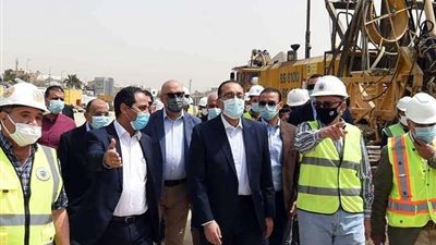 رئيس الوزراء يتفقد أعمال تنفيذ محطة مترو أنفاق المتحف المصرى الكبير