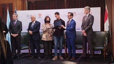 تكريم أندرو طارق ممثلا لتعليم المنوفية في المسابقة الفنية 