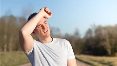 الصيف يكشر عن أنيابه قبل البدء.. الأرصاد تكشف حالة الجو غدا وتحذر المواطنين.. اشربوا مياه كتير قبل الصيام