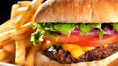 محمد عبد العزيز: اللحوم مجهولة المصدر بيئة خصبة للبكتيريا والفيروسات