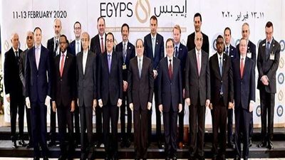 صور.. متحدث الرئاسة ينشر صورا لمشاركة السيسي في افتتاح 