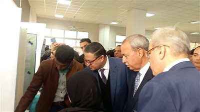 محافظ القليوبية ورئيس جامعة بنها يفتتحان معرض العلوم والهندسة 2020