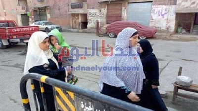 الناخبون يتوافدون على لجان الانتخابات بالجيزة