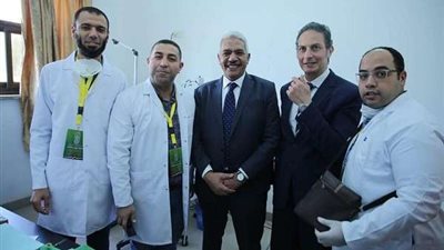 سفير مصر بتشاد يشيد بجهود الأزهر الشريف ويثمن أداء أطباء القافلة
