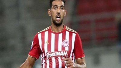 كوكا يقود أولمبياكوس إلى نصف نهائي كأس اليونان