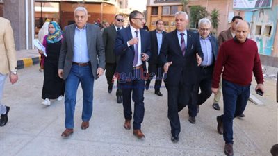 رئيس جامعة المنوفية يتفقد الموقع العام بالمجمع الطبى
