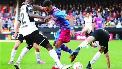 قادش يوقف سلسلة اللا هزيمة  لبرشلونة في الدوري الإسباني