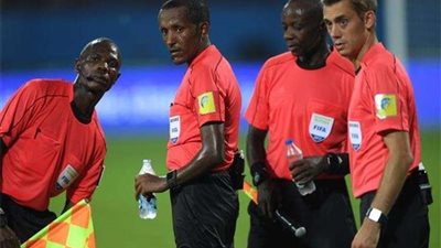 تقارير.. الكاف يستقر على حكم مباراة الأهلي وصن داونز