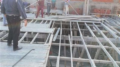 إزالة أعمال البناء المخالفة في الترعة العريضة بطنطا (صور)