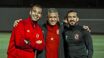 الأهلي يعلن جاهزية على معلول لموقعة الرجاء المغربي