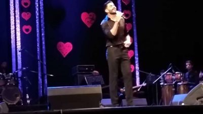 بعد حالة الغضب.. خالد سليم يستبدل ملابسه إرضاء لجمهور أوبرا الإسكندرية