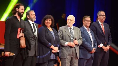 بتركب في ليلة| ياسر علي ماهر: المسرح المتنقل يساهم في نهضة الفن .. فيديو