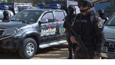 ضبط شخص روع آخر بكلب وسلاح أبيض في كفر الشيخ