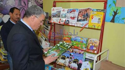 محافظ المنيا يتفقد مكتبة مصر العامة لمتابعة الأنشطة والخدمات
