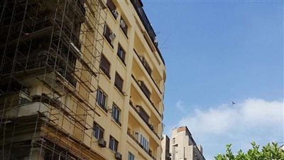 اندلاع حريق هائل بشقة سكنية بشارع قصر النيل في وسط البلد (صور)