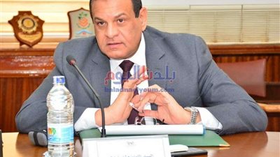 بسبب القمامة.. محافظ البحيرة يستبعد 3 مسؤلين بكفر الدوار من مناصبهم