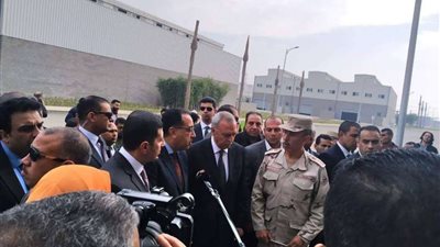 رئيس الوزراء يتفقد المنطقة الاستثمارية ببنها بنسبة تنفيذ 97%