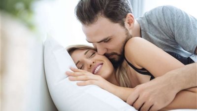 للمتزوجين فقط.. 5 أطعمة ابتعدوا عنها قبل العلاقة الجنسية