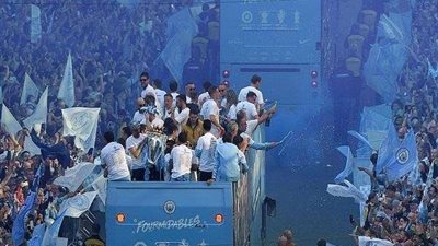 مفاجأة صادمة.. نجوم مانشستر سيتي يتركون الفريق مجانًا