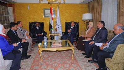 وزير النقل يبحث مع سفير الهند دعم التعاون المشترك في مجالات النقل المختلفة