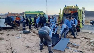 إصابة 4 أشخاص في حادث سيارة على الطريق الصحراوي بأطفيح