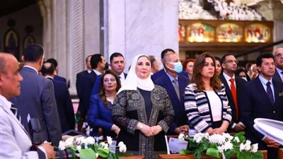 وزيرة التضامن تزور الكاتدرائية المرقسية بالعباسية للتهنئة بعيد القيامة المجيد (صور)