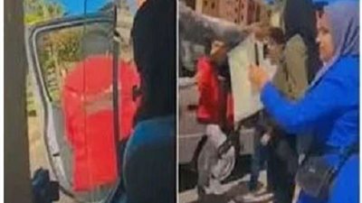 نزل من العربية وسابها ماشية.. القبض على سائق ميكروباص عرّض حياة الركاب للموت (فيديو)