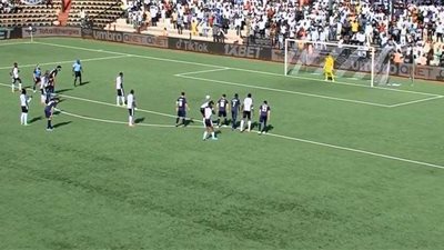 بيراميدز يتأخر بهدفين أمام مازيمبي في الشوط الأول بالكونفدرالية الإفريقية