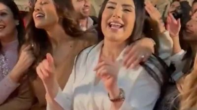 فركش يوتيرن.. فريق عمل مسلسل يوتيرن يحتفلون بانتهاء تصوير المسلسل.. فيديو