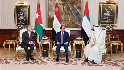 الرئيس السيسى والملك عبد الله و بن زايد يناقشون الأزمة الروسية الأوكرانية