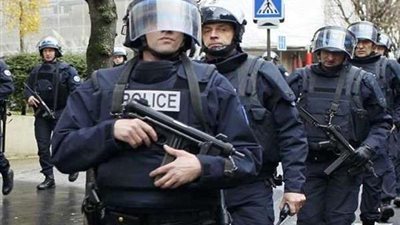 مقتل وإصابة 3 أشخاص حاولوا الهروب من الشرطة الفرنسية بباريس