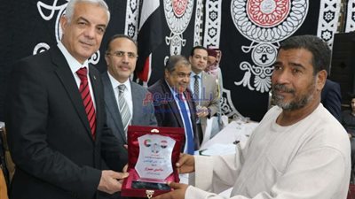 المستشار الدينى لرئاسة دولة الإمارات يكرم رئيس جامعة المنوفية