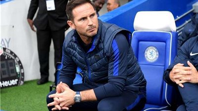 لامبارد: آمال اليونايتد الأوروبية لن تنتهي أمام تشيلسي