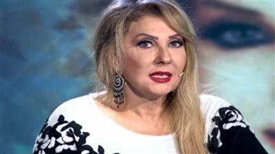 نادية الجندي تتعرض للسرقة في بيروت.. والشرطة تتدخل