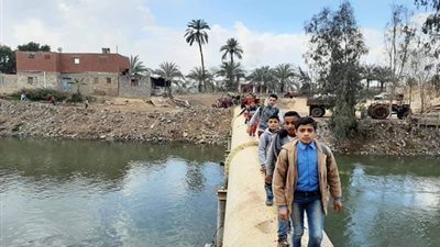 الموت يهدد حياة أطفال قرية 