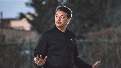 نجم الأهلي السابق: إيهاب جلال سبب خروج بيراميدز من الكونفدرالية