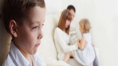 هل يمكن علاج الغيرة عند الأطفال!