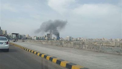 10 مصابين .. السيطرة على حريق سوق الورق في الاسكندرية