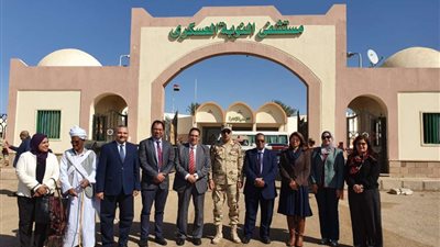 جامعة القاهرة تجري الكشف الطبي على 4650 حالة ضمن قافلتها بأسوان