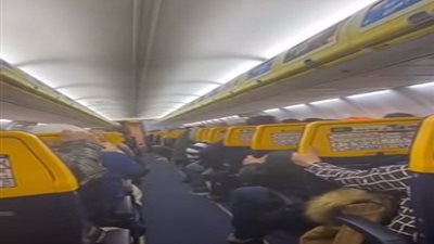 فيديو| ركاب مغاربة يعيشون لحظات مرعبة في طائرة متجهة لـ بلجيكا