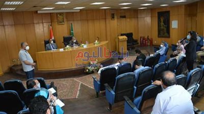 فيديو كونفرانس .. سعد فى اجتماع مجلس المحافظين