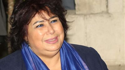 وزيرة الثقافة: 