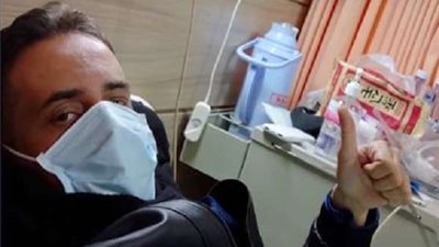 شاهد.. القصة الكاملة لأول عربي مصاب بفيروس 