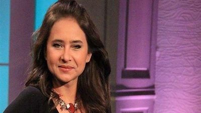 بفستان شفاف.. نيللي كريم تثير غضب جمهورها (صور)